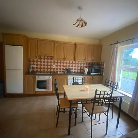 Dromkeal View Apartament Cork